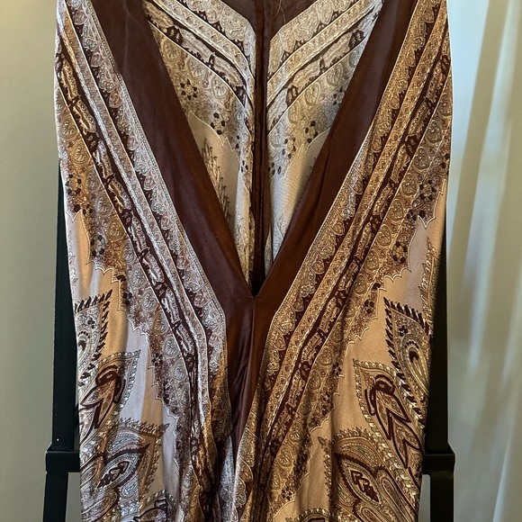 White Lotus Brown printed  Italian Silk halter dress - one size - Picture 5 of 9